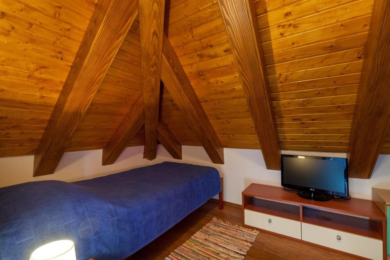Апартаменты Apartman Dijana Трогир Экстерьер фото